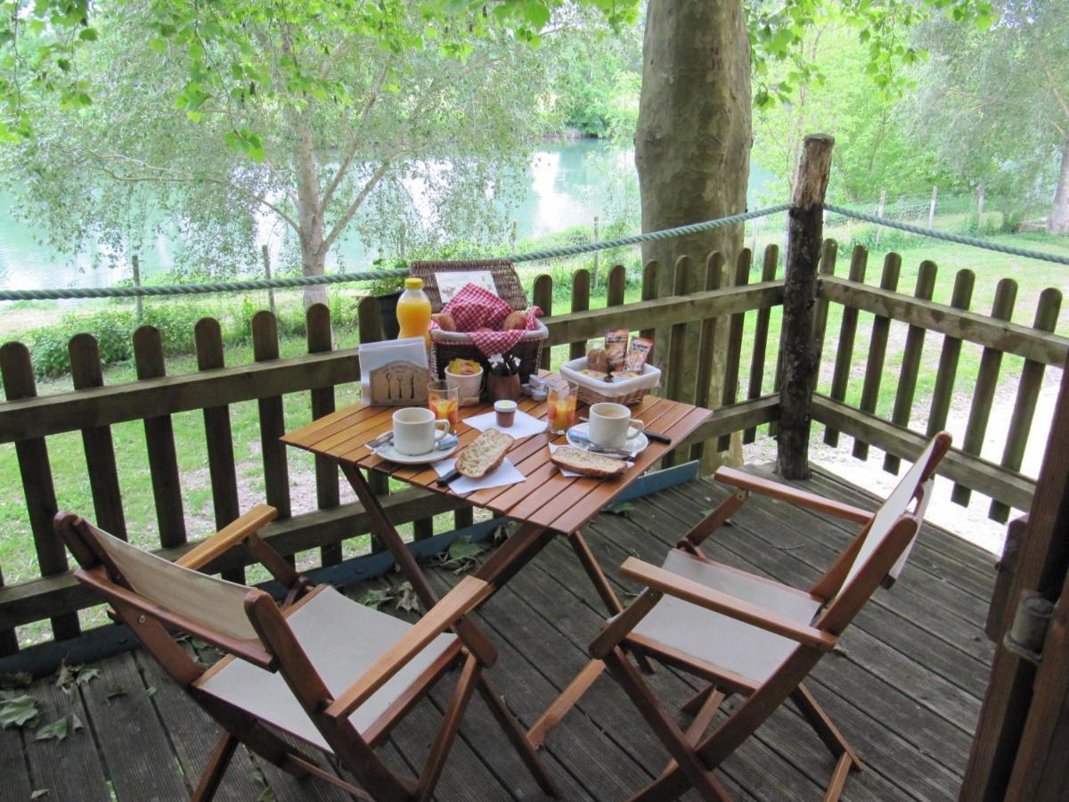 Camping Belle Riviere Chaniers Екстериор снимка