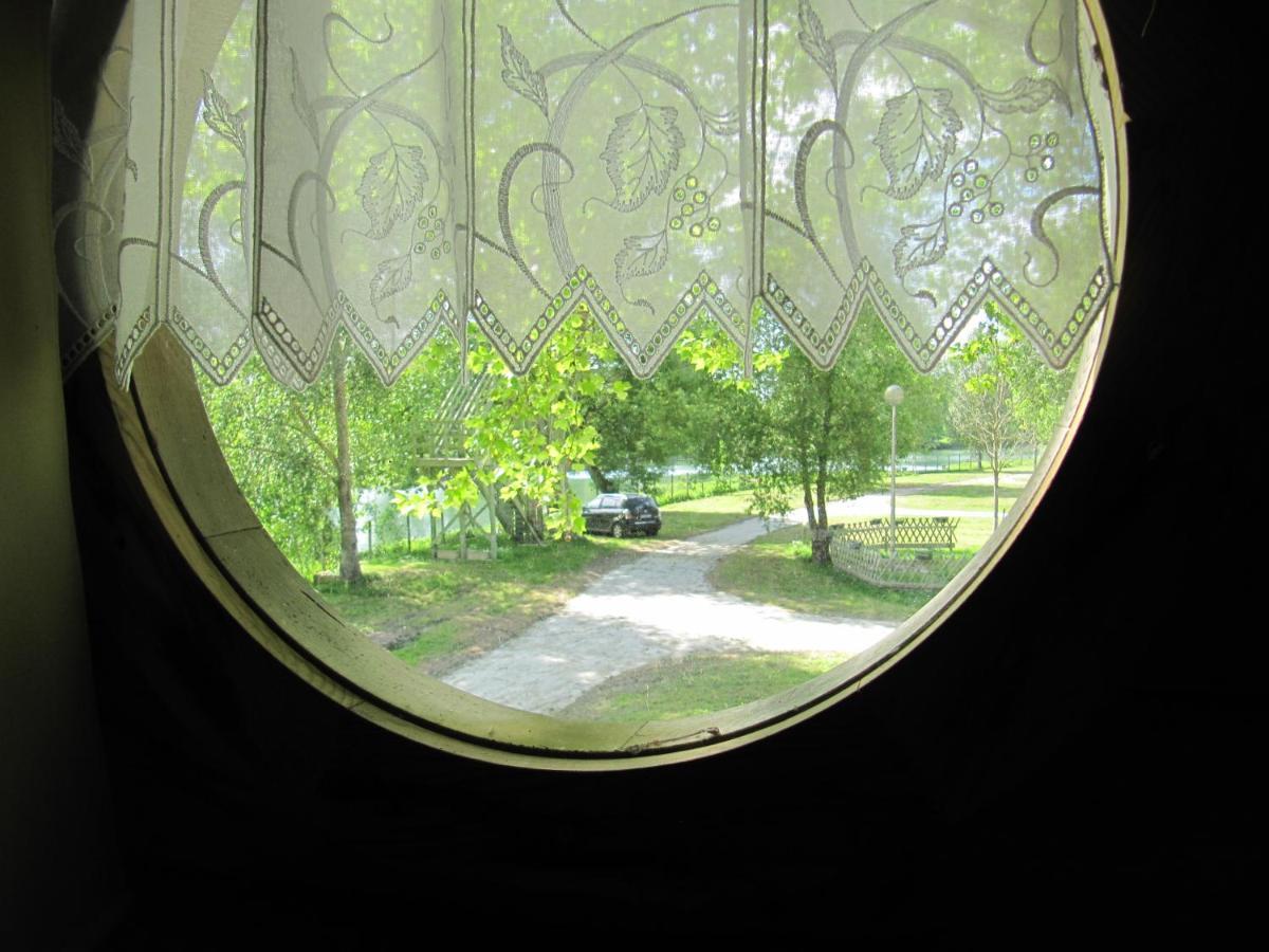 Camping Belle Riviere Chaniers Екстериор снимка
