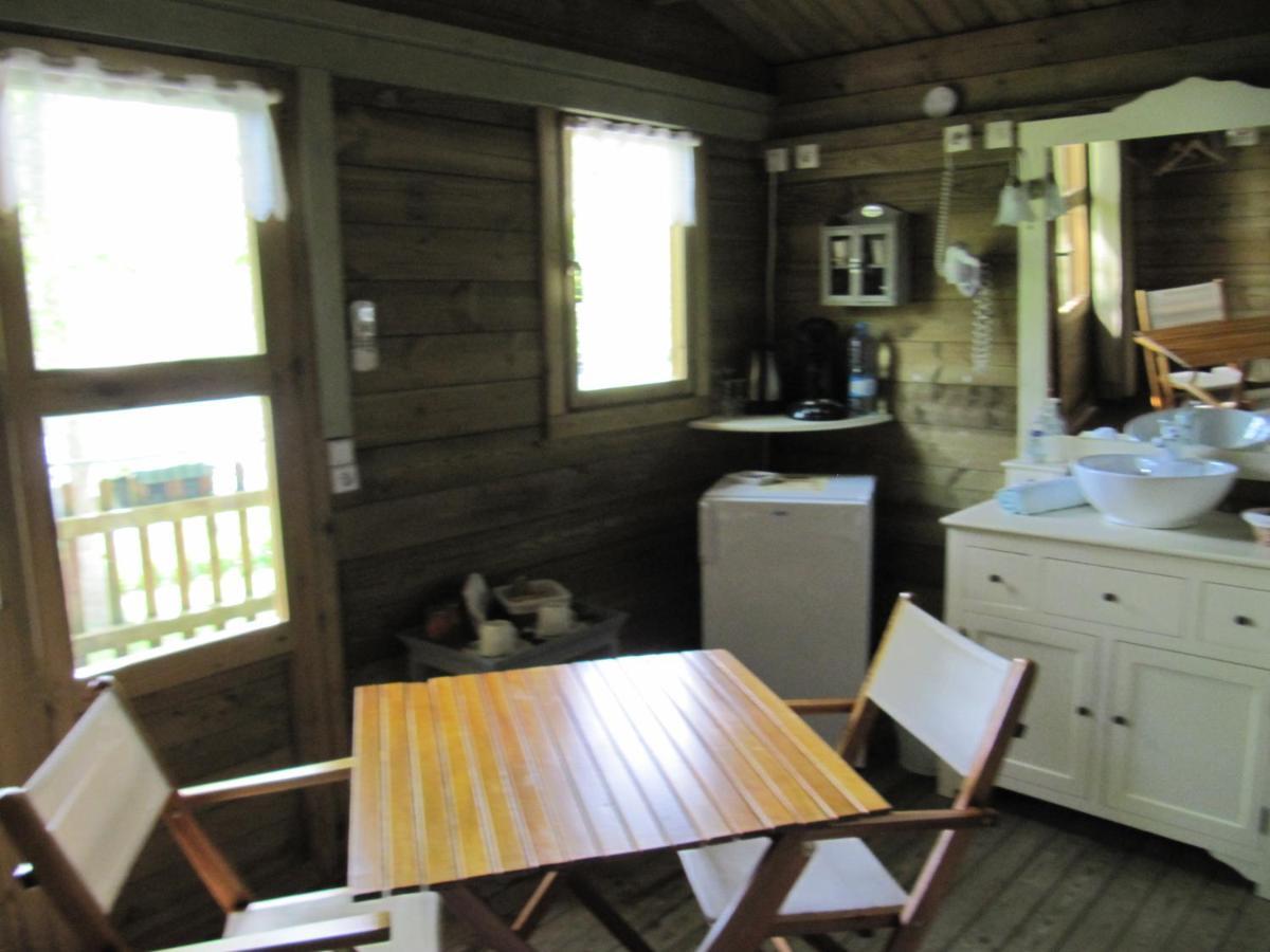 Camping Belle Riviere Chaniers Екстериор снимка