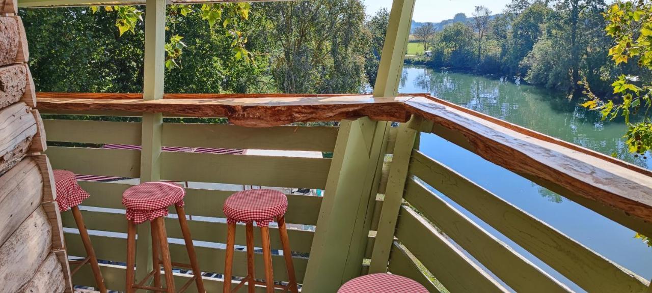 Camping Belle Riviere Chaniers Екстериор снимка