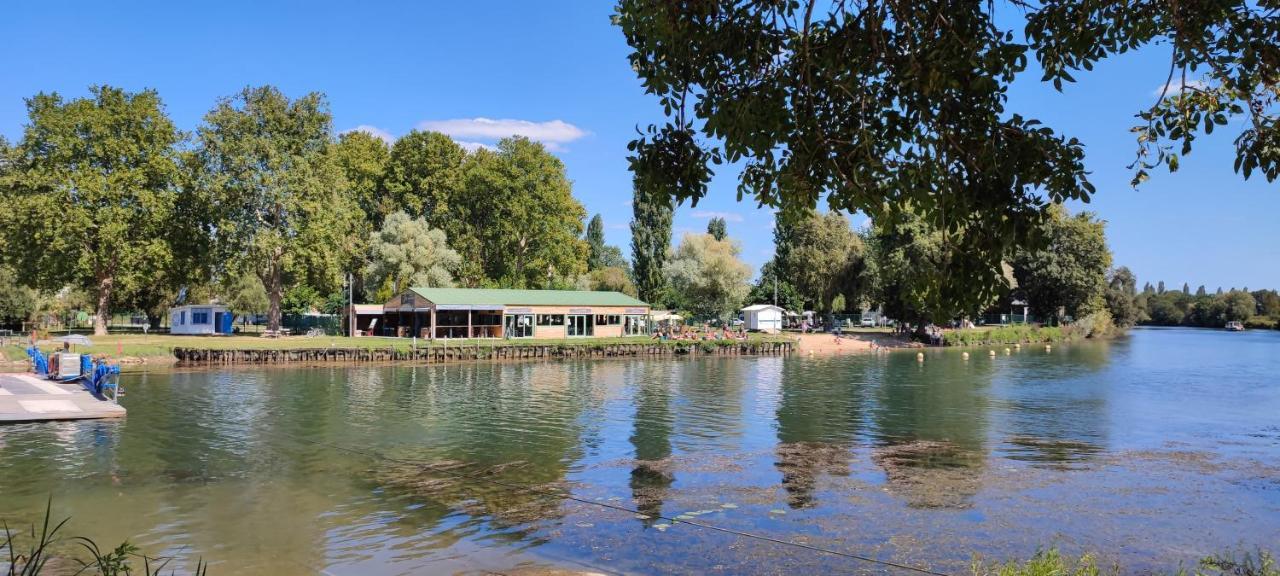 Camping Belle Riviere Chaniers Екстериор снимка
