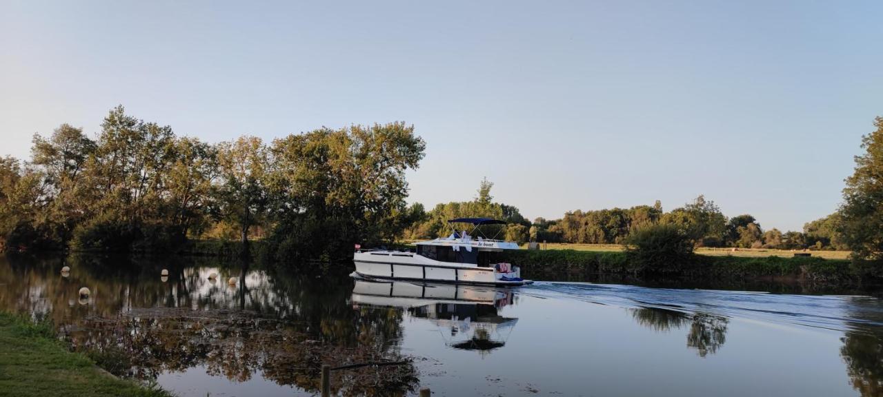 Camping Belle Riviere Chaniers Екстериор снимка