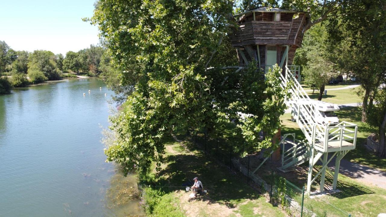 Camping Belle Riviere Chaniers Екстериор снимка